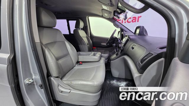 Hyundai Starex 2015 — photo 10