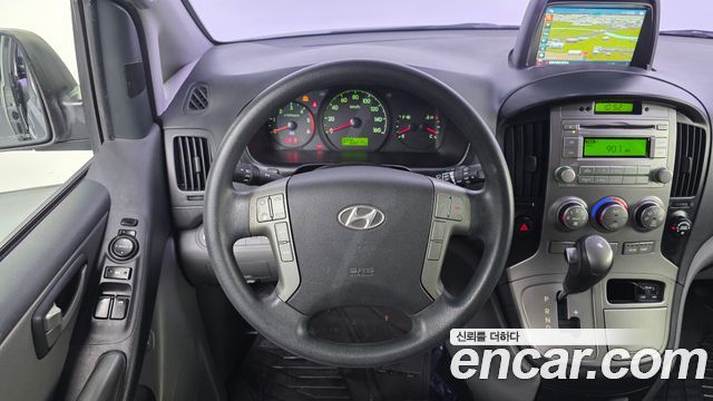 Hyundai Starex 2015 — photo 14