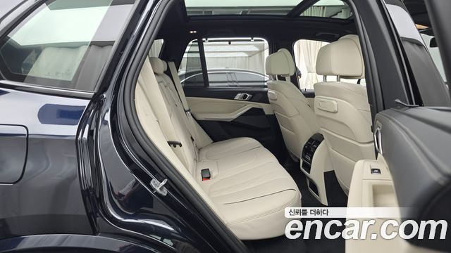 BMW X5 2025 — photo 17