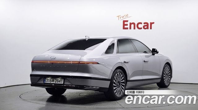 Hyundai Grandeur 2023 — photo 2