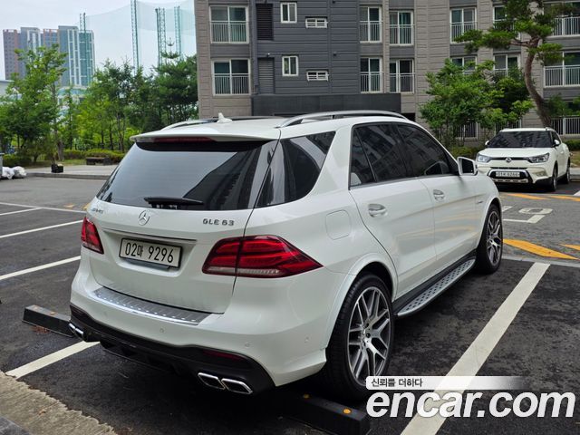 Mercedes-Benz GLE-Class 2016 — photo 4