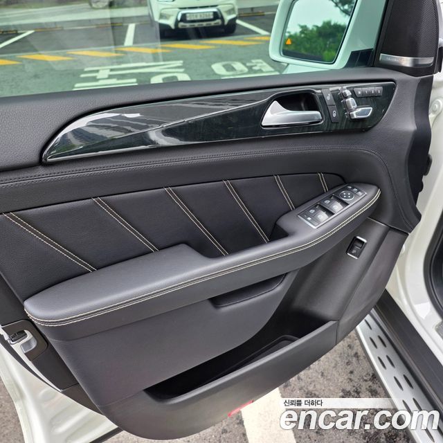 Mercedes-Benz GLE-Class 2016 — photo 15