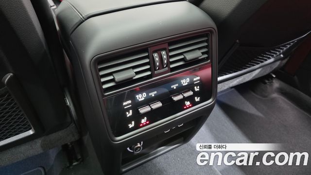Porsche Cayenne 2026 — photo 23