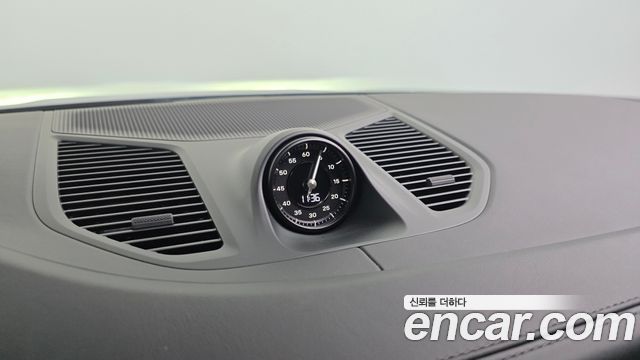 Porsche Cayenne 2026 — photo 25