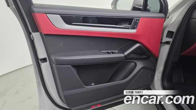 Porsche Cayenne 2026 — photo 14