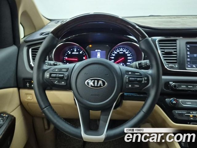 Kia Canival 2020 — photo 9