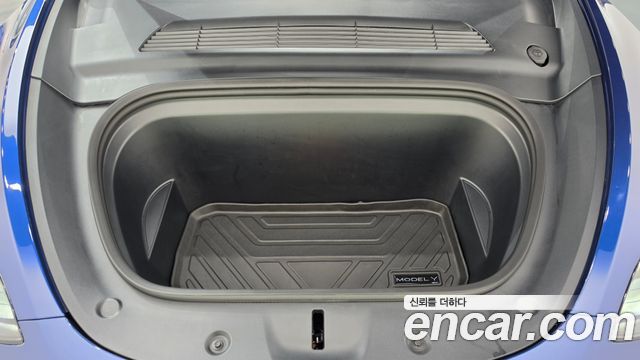 Tesla Model Y 2023 — photo 6