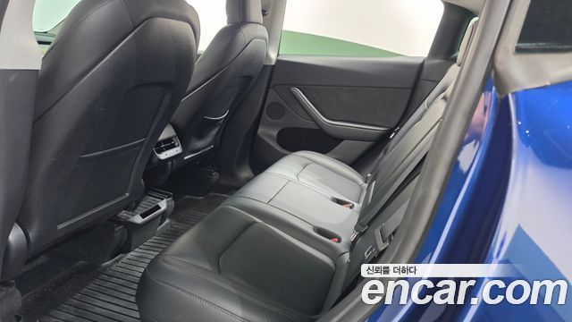 Tesla Model Y 2023 — photo 25