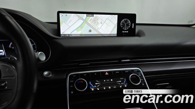 Genesis GV80 2021 — photo 12