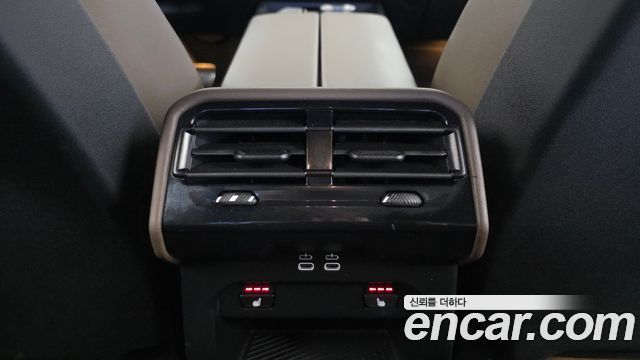 BMW 5-Series 2024 — photo 25