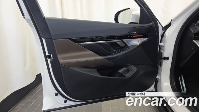 BMW 5-Series 2024 — photo 14