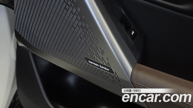 BMW 5-Series 2024 — photo 29