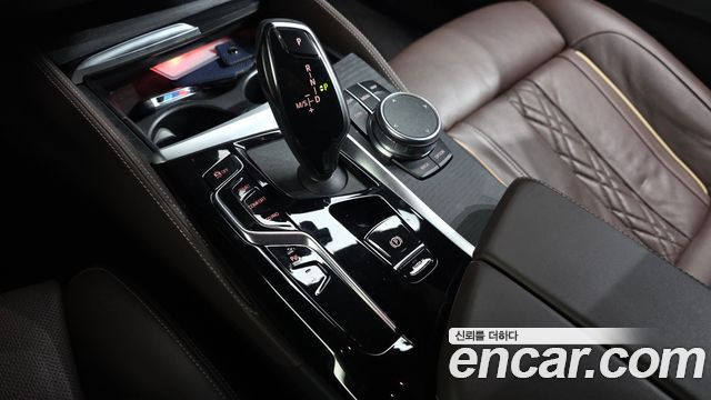 BMW Gran Turismo 2022 — photo 12