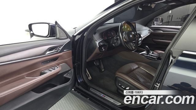 BMW Gran Turismo 2022 — photo 13