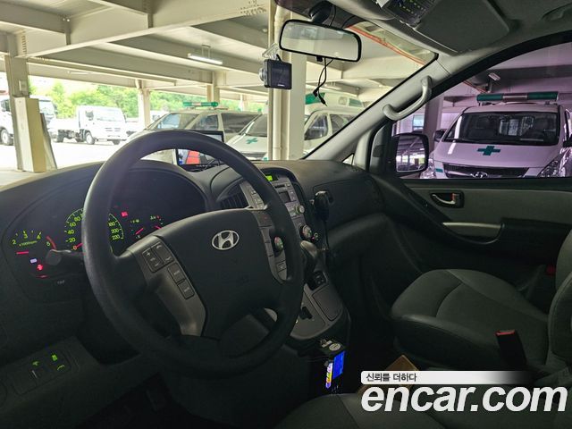 Hyundai Starex 2015 — photo 9
