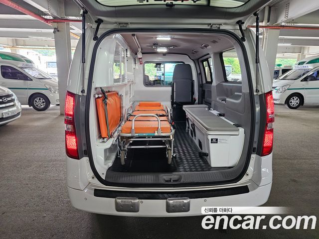 Hyundai Starex 2015 — photo 13