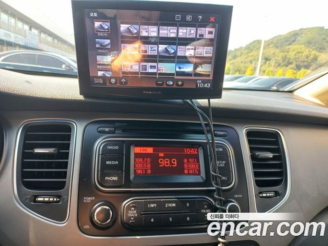 Kia Carens 2014 — photo 4