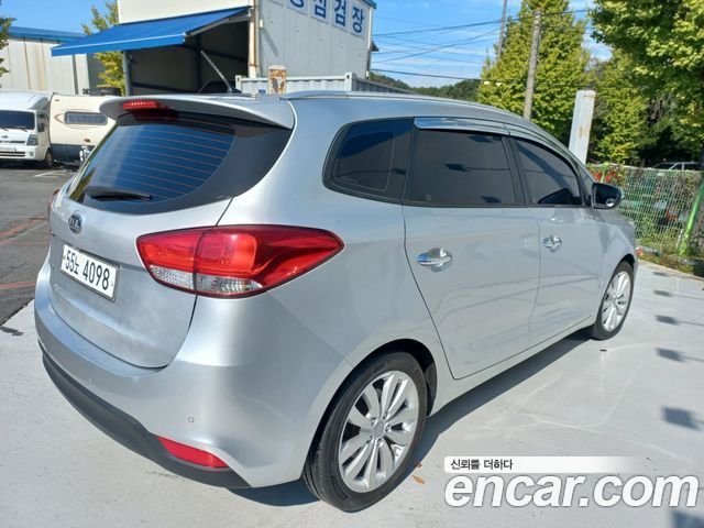 Kia Carens 2014 — photo 9