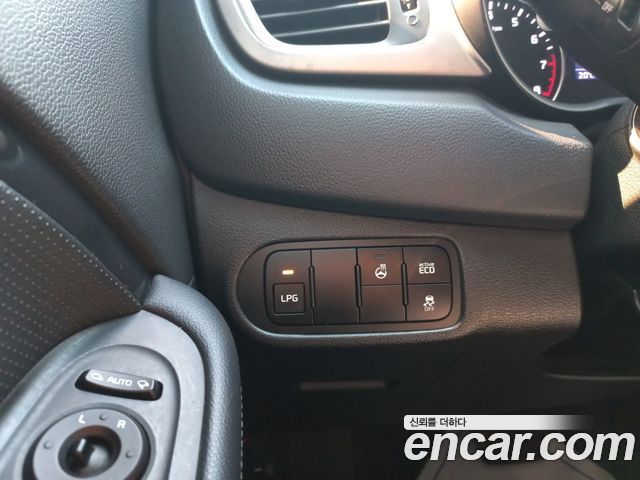 Kia Carens 2014 — photo 13