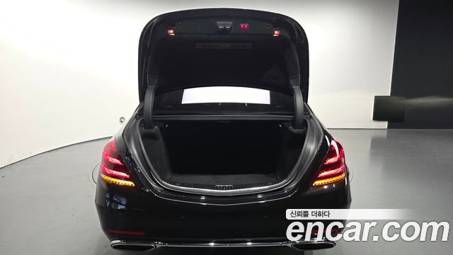 Mercedes-Benz S-Class 2019 — photo 26