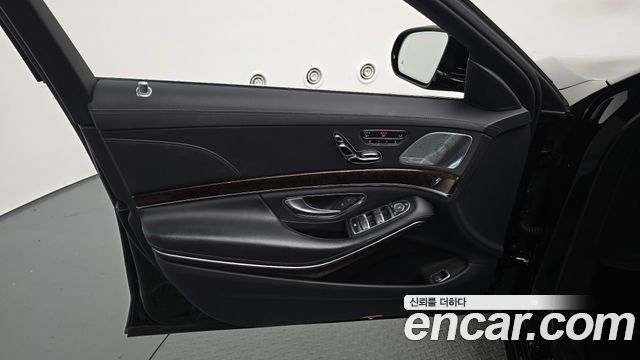 Mercedes-Benz S-Class 2019 — photo 14