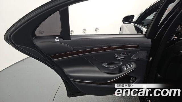 Mercedes-Benz S-Class 2019 — photo 15