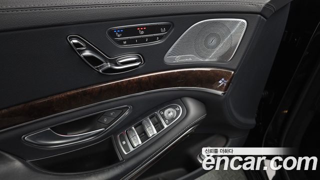 Mercedes-Benz S-Class 2019 — photo 30