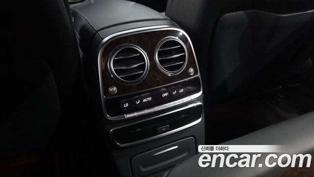 Mercedes-Benz S-Class 2019 — photo 31