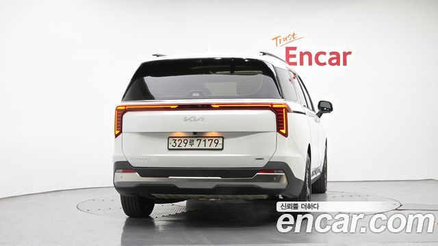 Kia Canival 2024 — photo 4