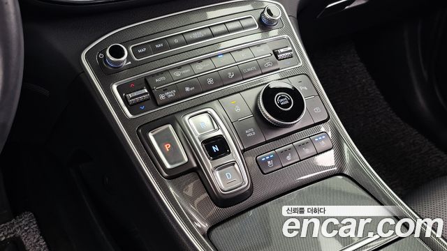 Hyundai Santafe 2022 — photo 12