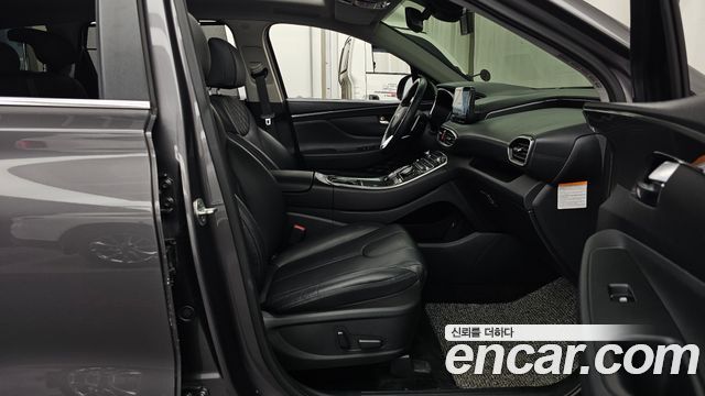 Hyundai Santafe 2022 — photo 17