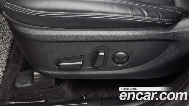 Hyundai Santafe 2022 — photo 16