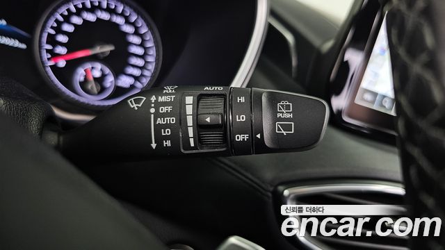 Hyundai Santafe 2022 — photo 36
