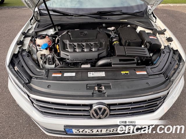 Volkswagen Passat 2018 — photo 6
