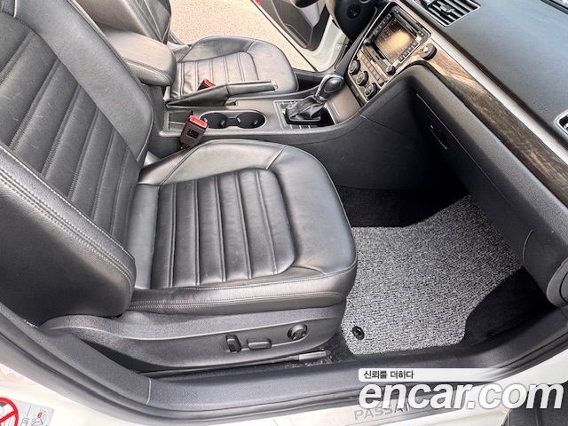 Volkswagen Passat 2018 — photo 10
