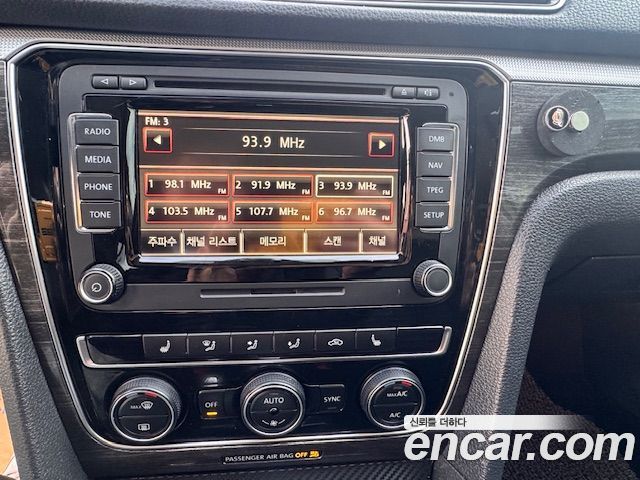 Volkswagen Passat 2018 — photo 14