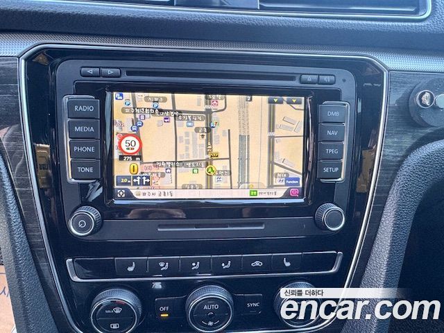 Volkswagen Passat 2018 — photo 15