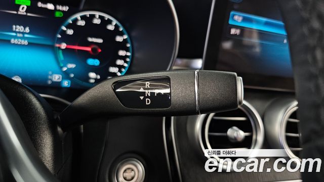 Mercedes-Benz GLC-Class 2021 — photo 12
