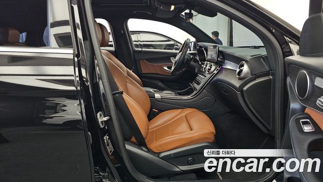 Mercedes-Benz GLC-Class 2021 — photo 17