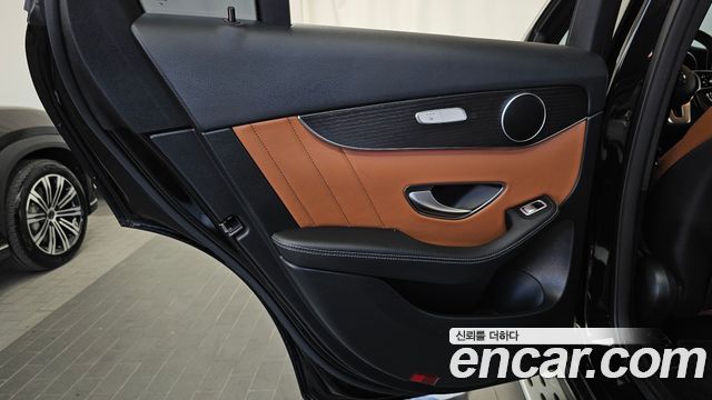 Mercedes-Benz GLC-Class 2021 — photo 15