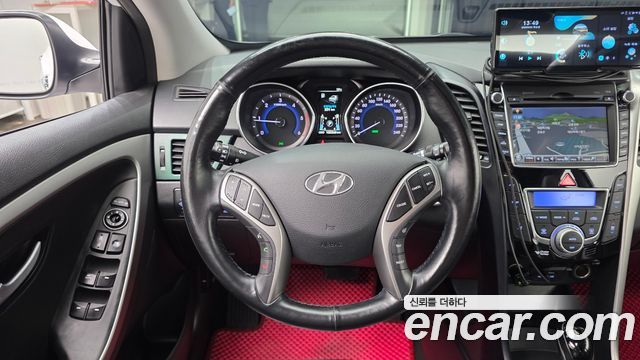 Hyundai i30 2015 — photo 19