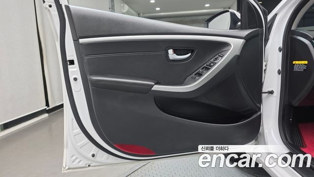 Hyundai i30 2015 — photo 14