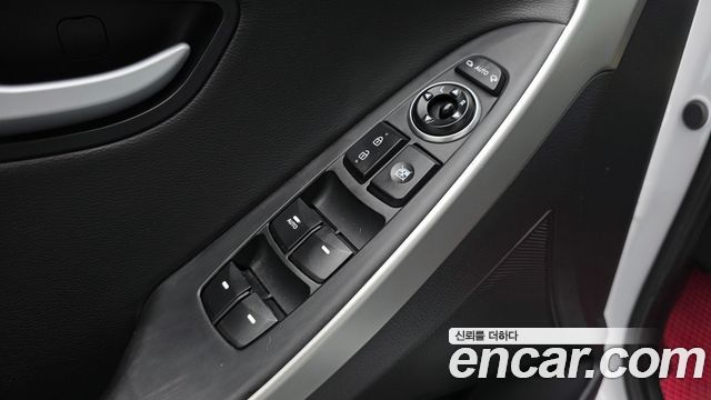 Hyundai i30 2015 — photo 28