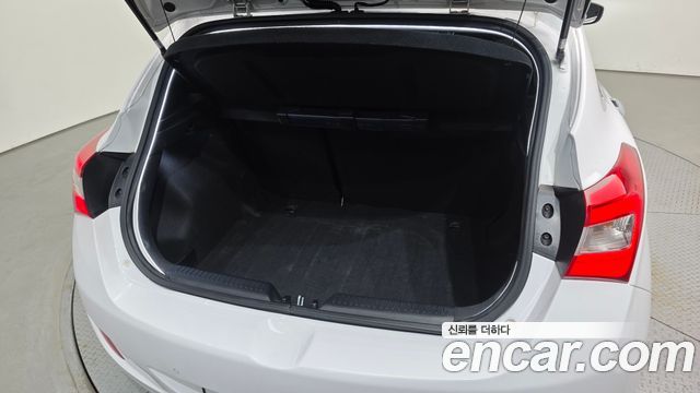 Hyundai i30 2015 — photo 30