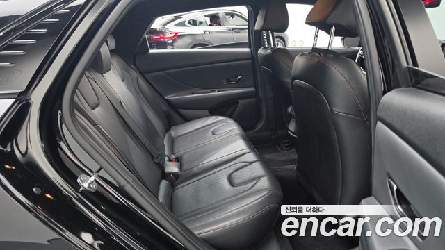 Hyundai AVANTE 2021 — photo 17