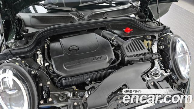 Mini Cooper Convertible 2023 — photo 6