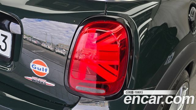 Mini Cooper Convertible 2023 — photo 9