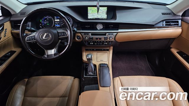 Lexus ES 2017 — photo 7