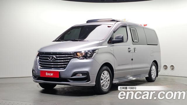 Hyundai Starex 2020 — photo 1