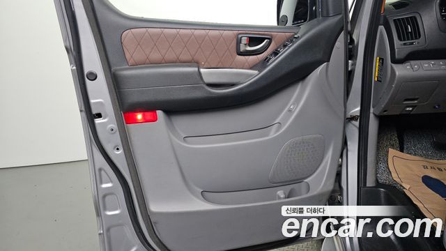 Hyundai Starex 2020 — photo 14
